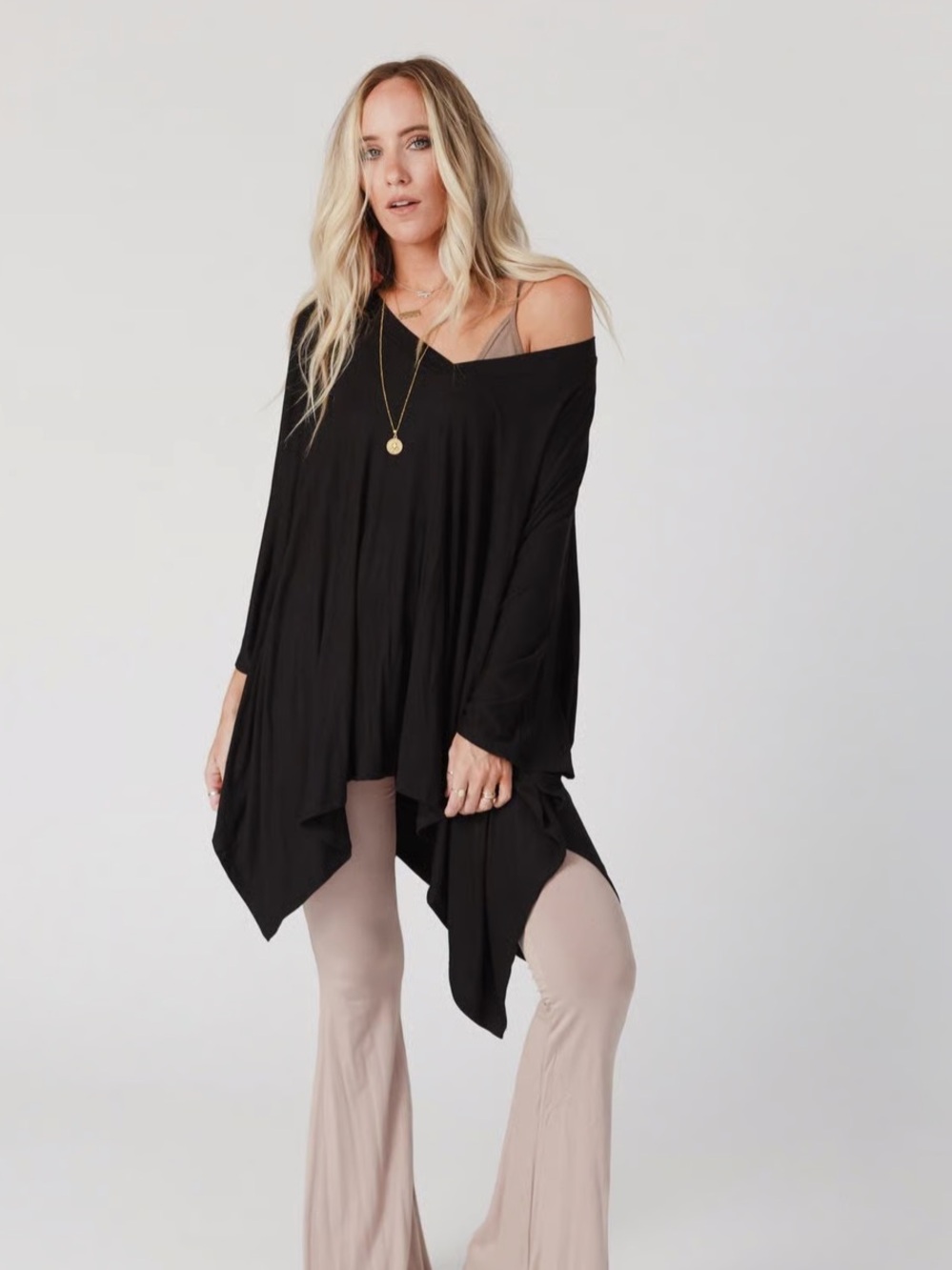 EUC Three Bird Nest Black V-Neck Wren Tunic